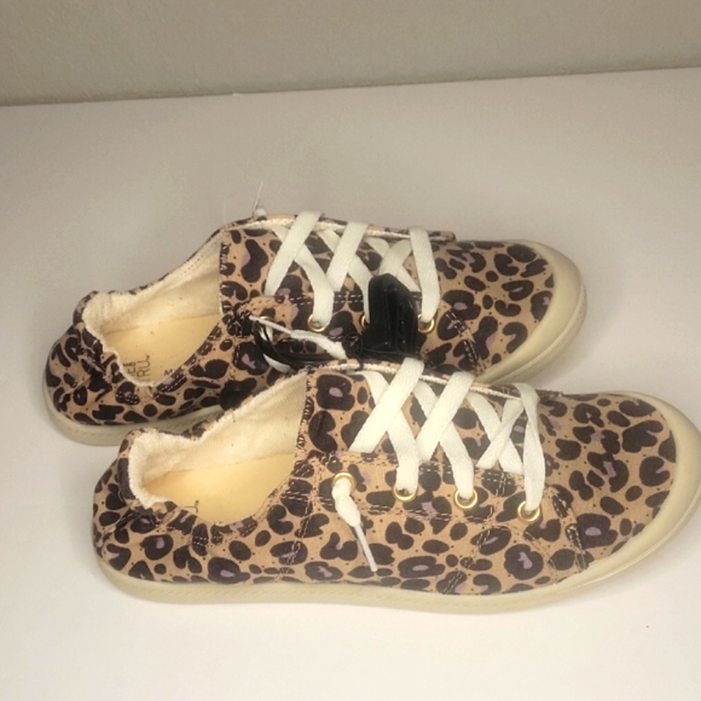 Time and Tru Brown and White Sneakers with Leopard Print #10 - Picture 2 of 7